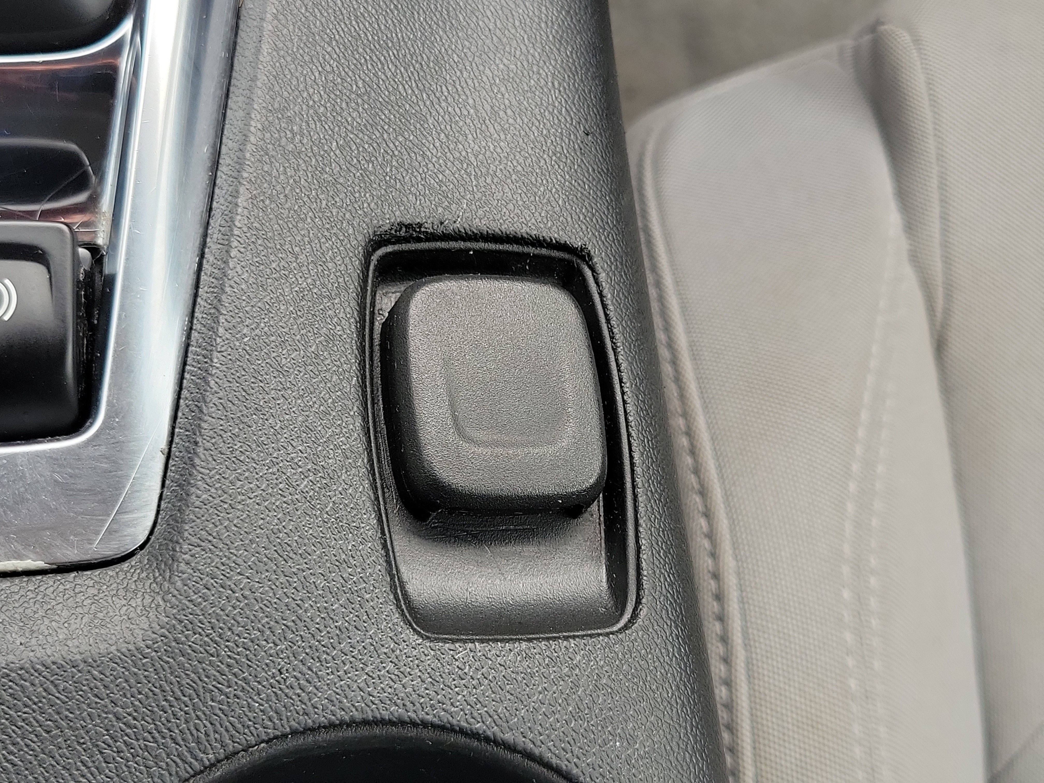 Used 2023 Chevrolet Camaro LT RWD image 22