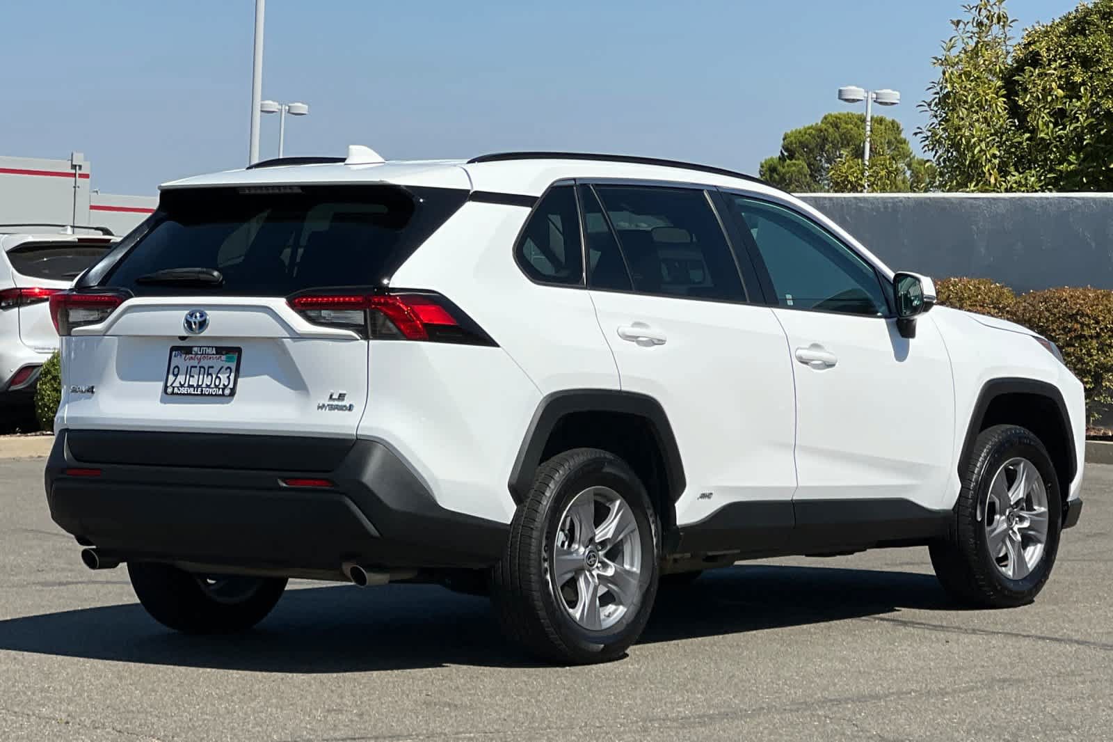 Certified 2023 Toyota RAV4 LE AWD/4WD image 2