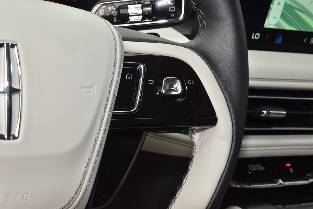 New 2026 Lincoln Aviator AWD image 26