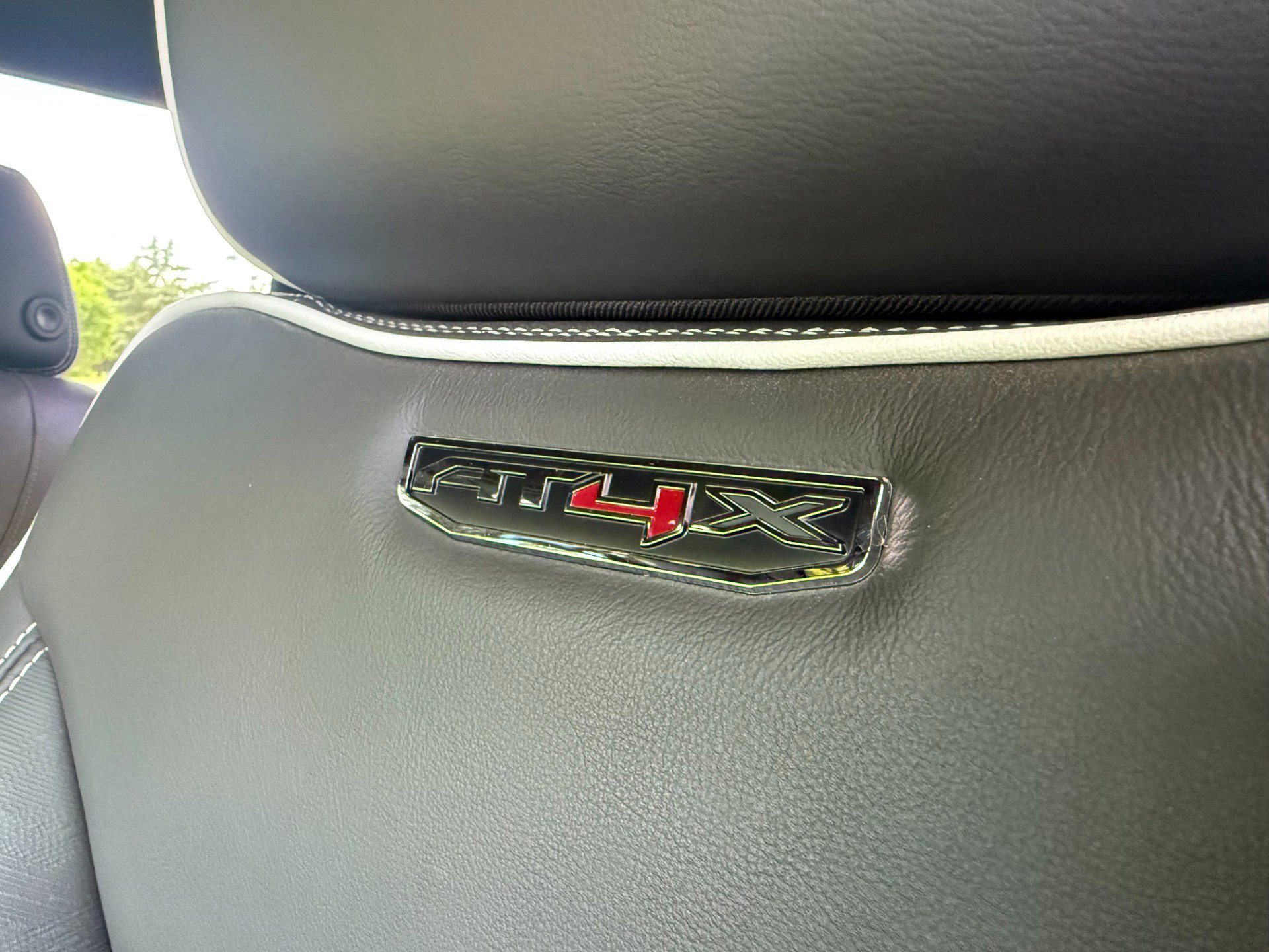 Used 2024 GMC Sierra 1500 AT4X image 32