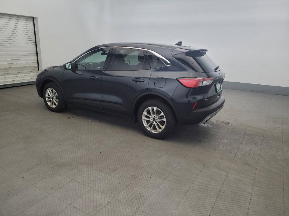 Used 2022 Ford Escape SE w/ Cold Weather Package AWD/4WD image 3