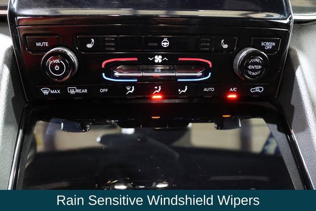 Used 2022 Jeep Grand Cherokee L Laredo AWD/4WD image 24