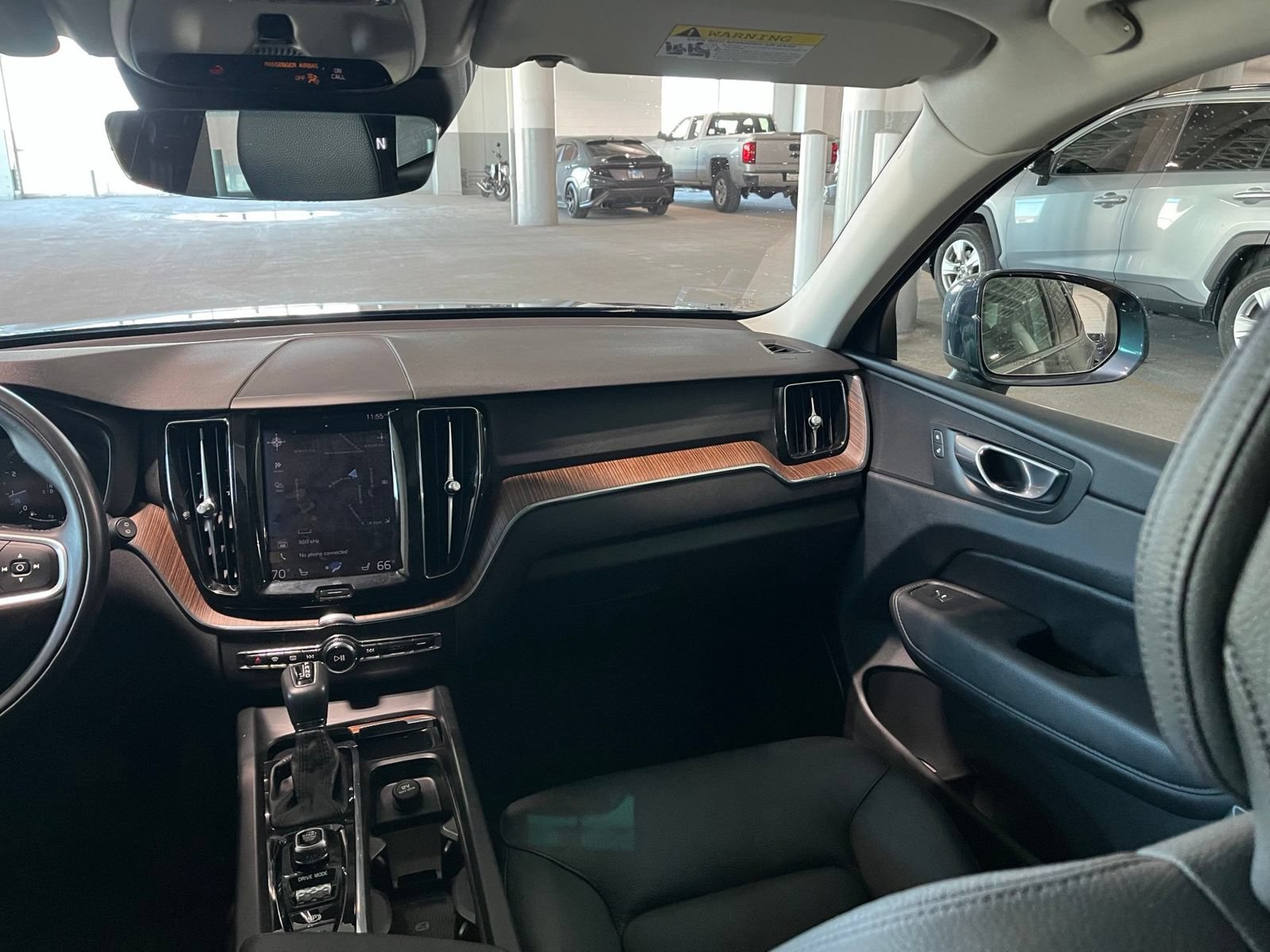 Used 2021 Volvo XC60 T6 Momentum w/ Premium Package AWD/4WD image 41