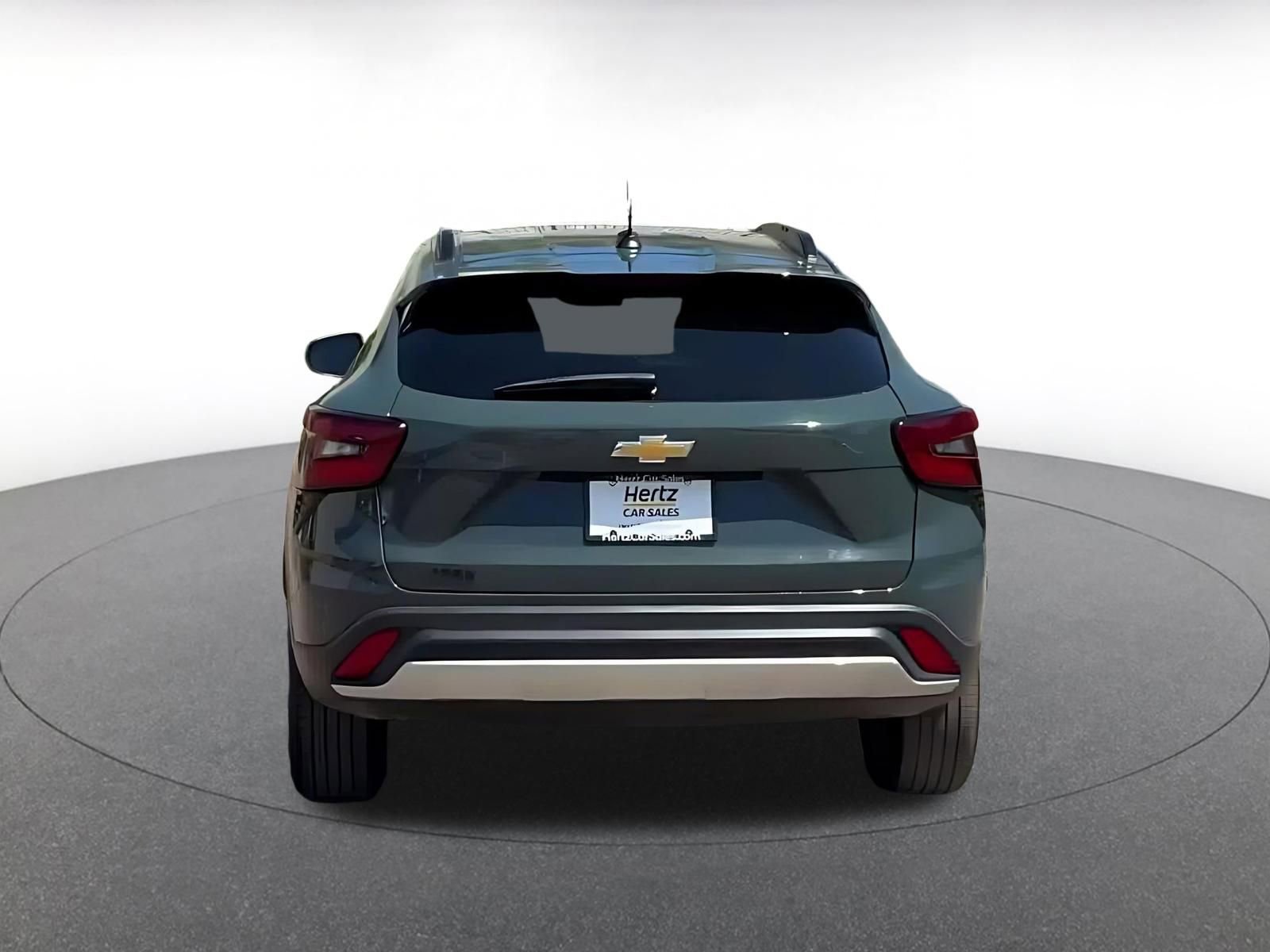 Used 2025 Chevrolet Trax LT image 12