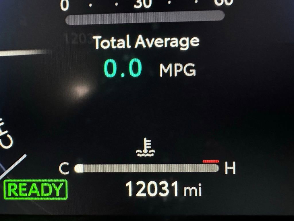 Used 2025 Toyota Sienna XSE image 24