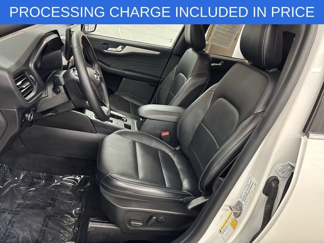 Certified 2023 Ford Escape Platinum AWD/4WD image 3