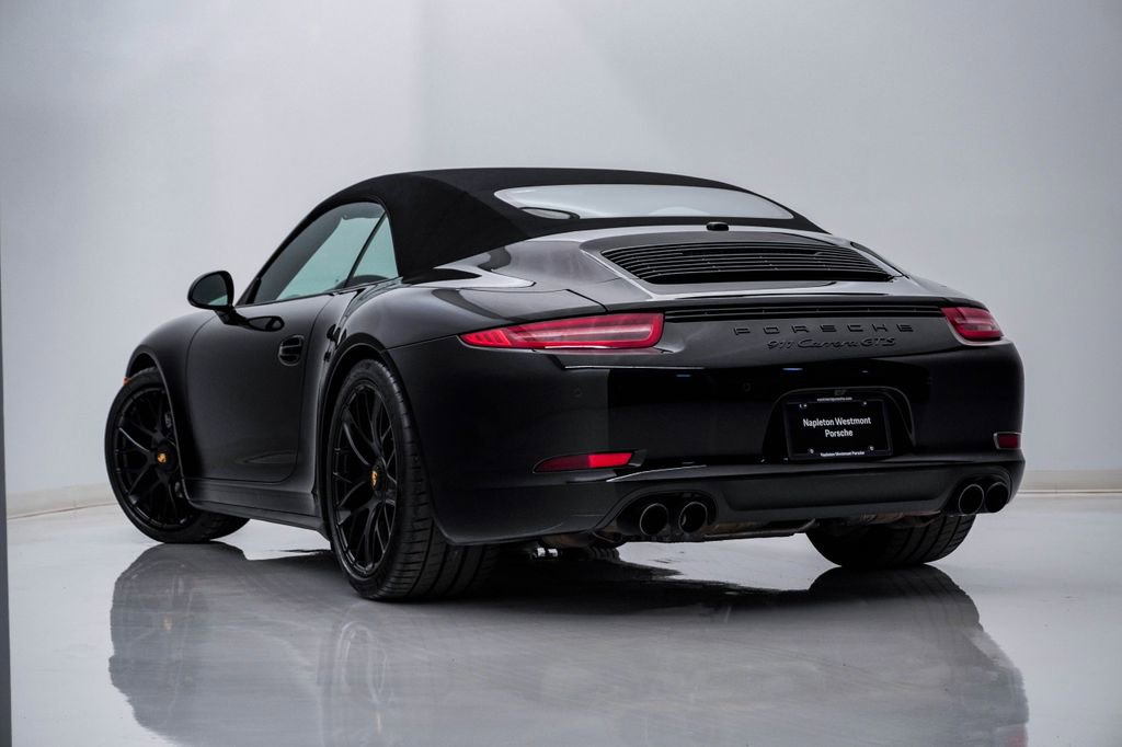Certified 2015 Porsche 911 Carrera GTS image 3