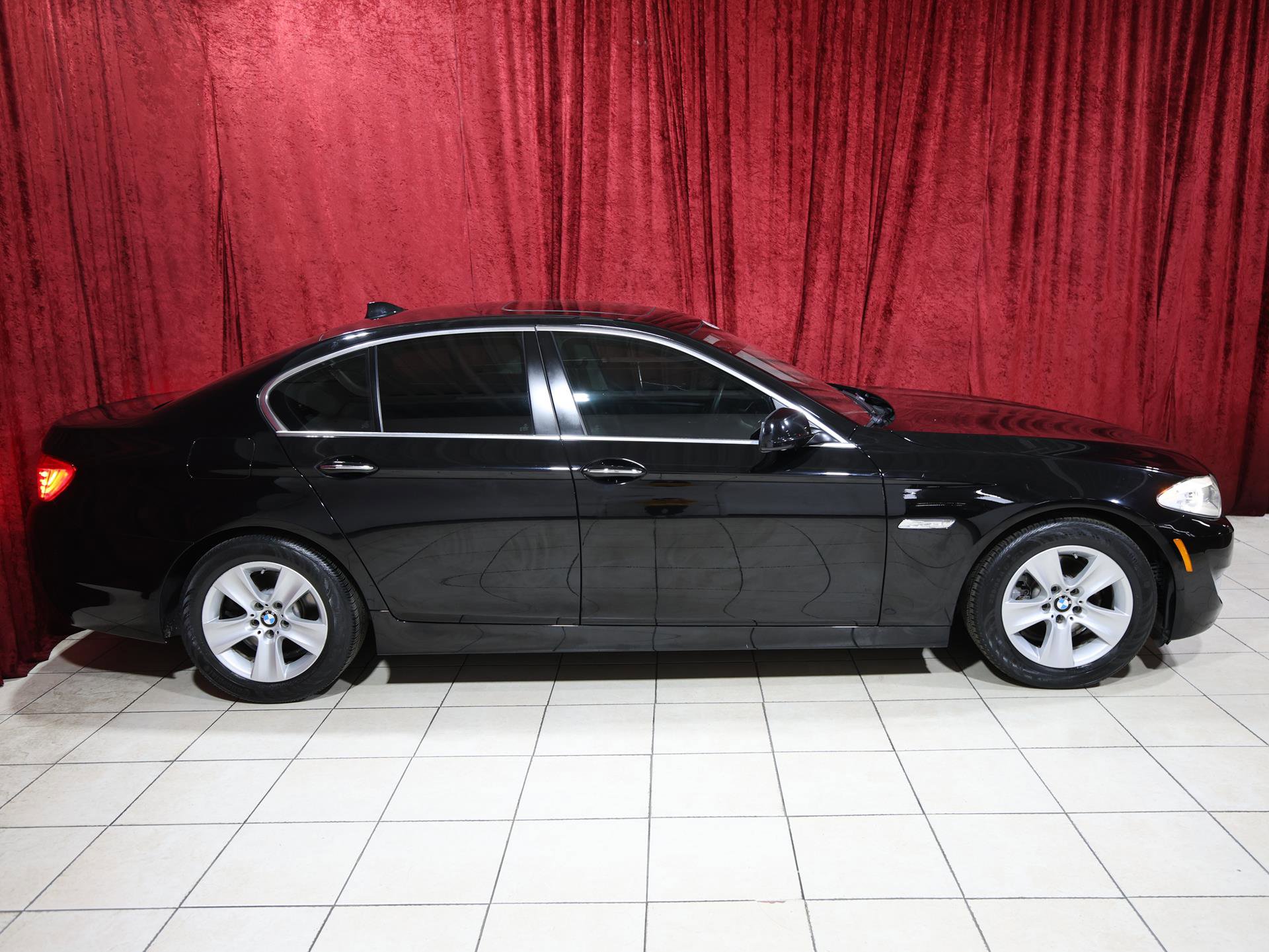 Used 2013 BMW 528i Sedan RWD image 8