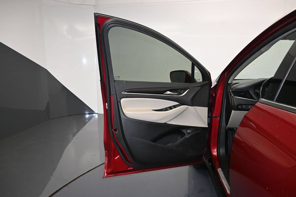 Certified 2018 Buick Enclave Essence FWD image 10