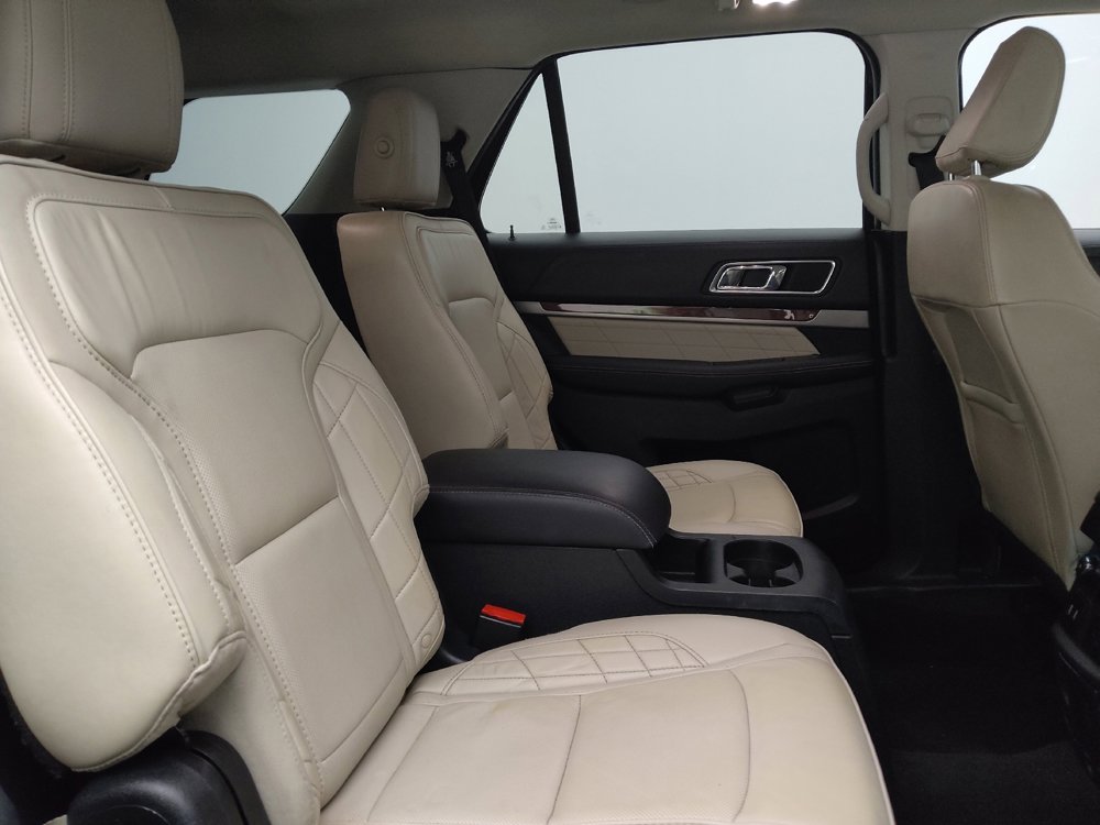 Used 2018 Ford Explorer Platinum AWD/4WD image 19