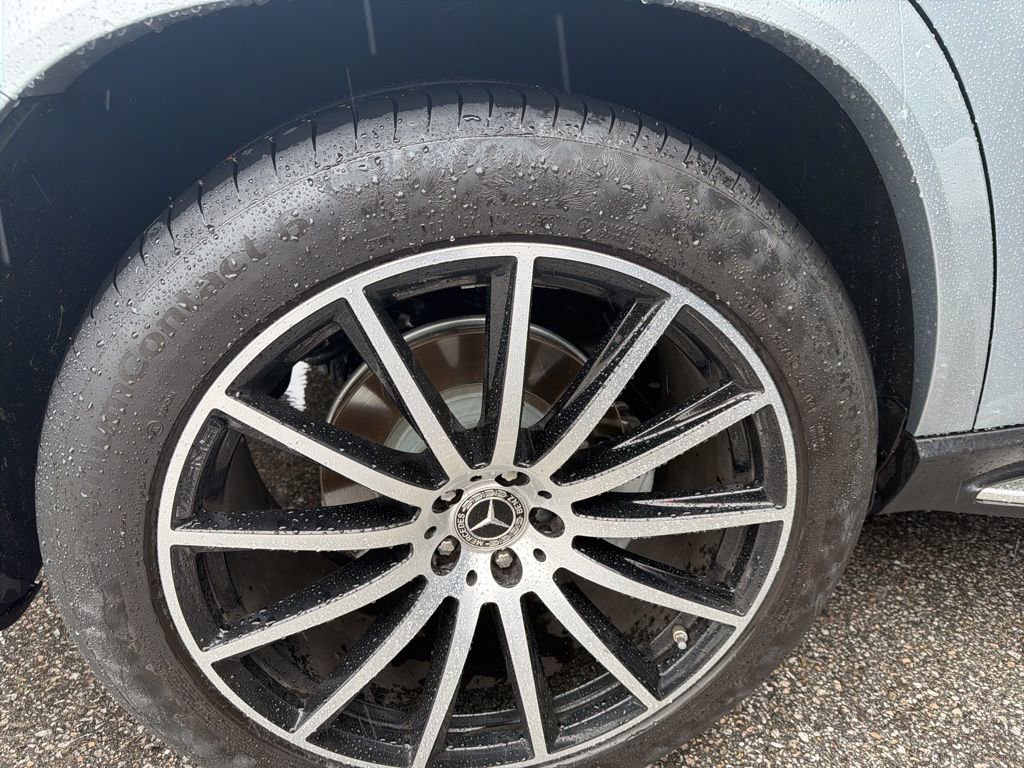 Used 2022 Mercedes-Benz GLS 450 4MATIC image 4
