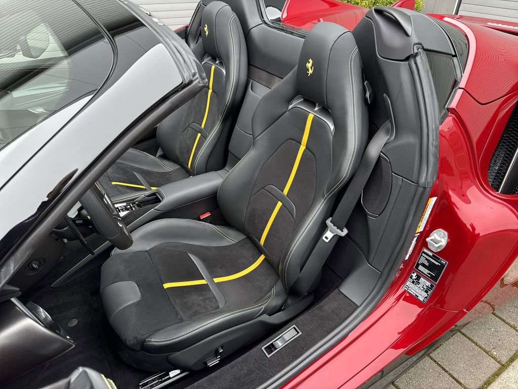 Used 2024 Ferrari SF90 Spider image 11