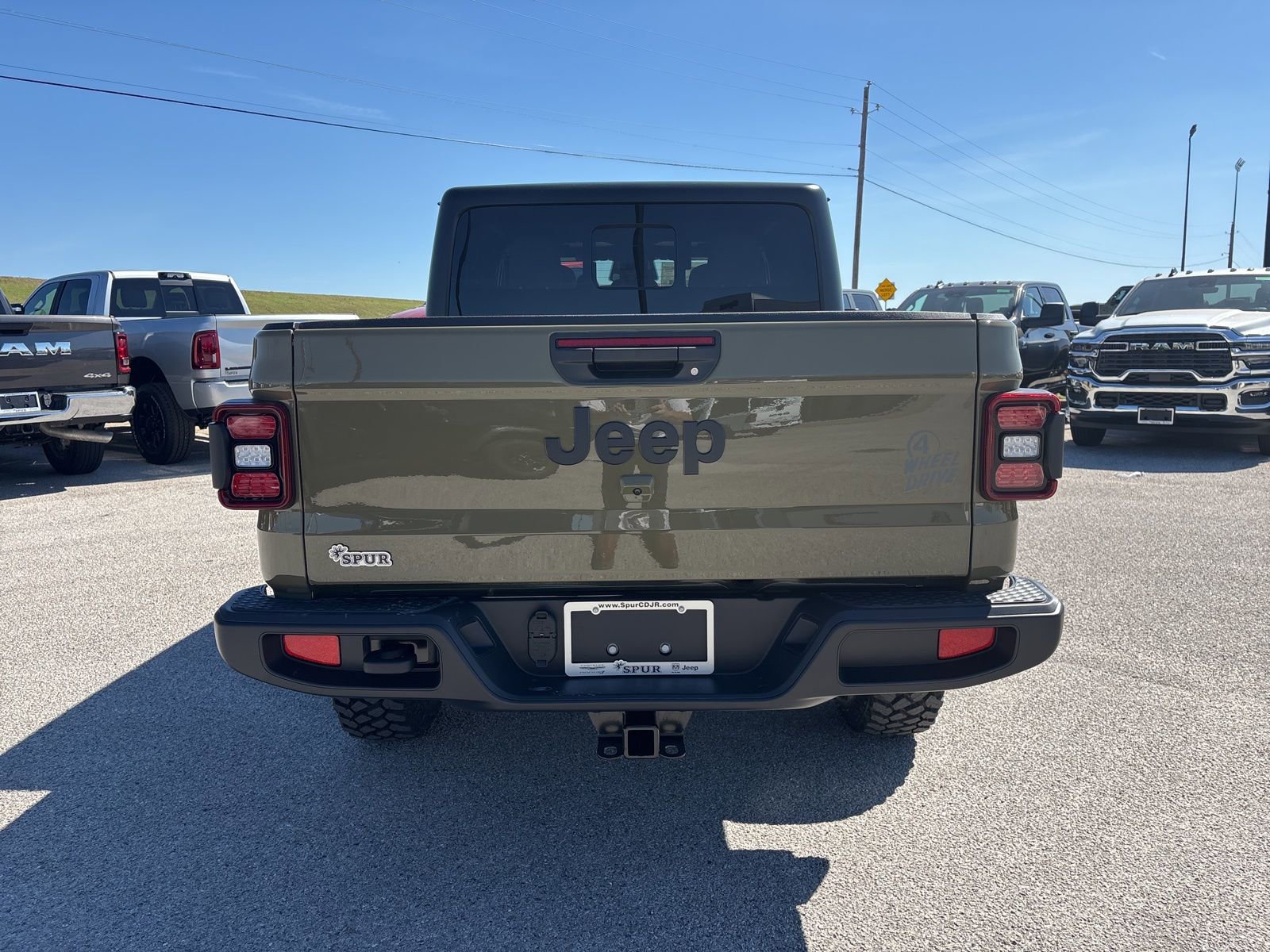 New 2026 Jeep Gladiator Willys AWD/4WD image 5