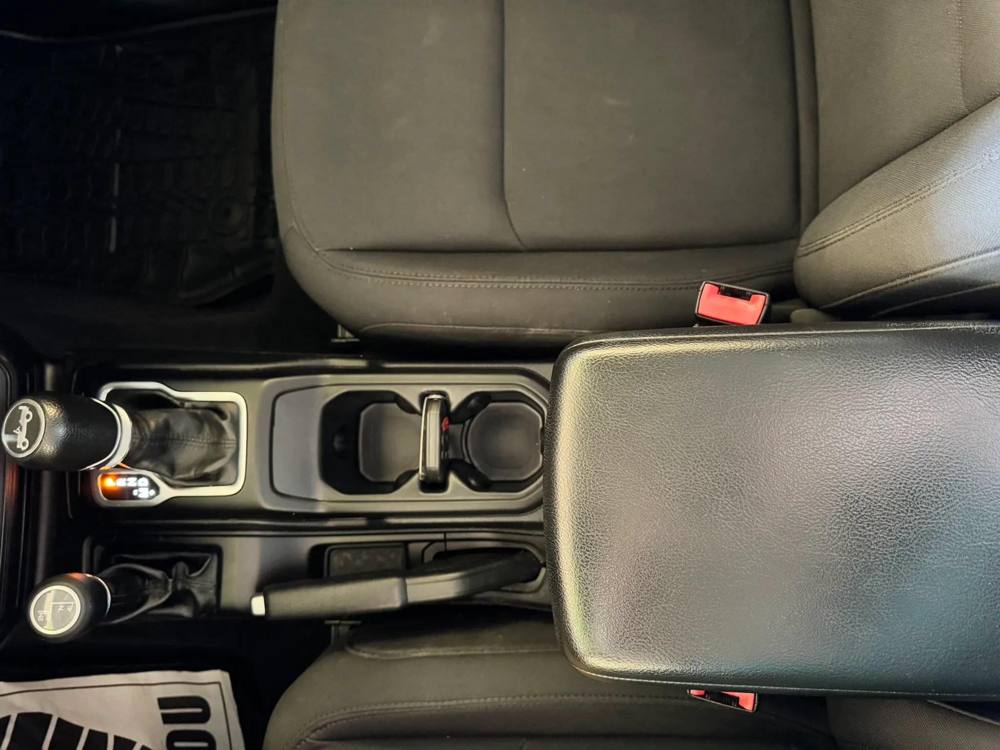 Used 2018 Jeep Wrangler Unlimited Sport S AWD/4WD image 15