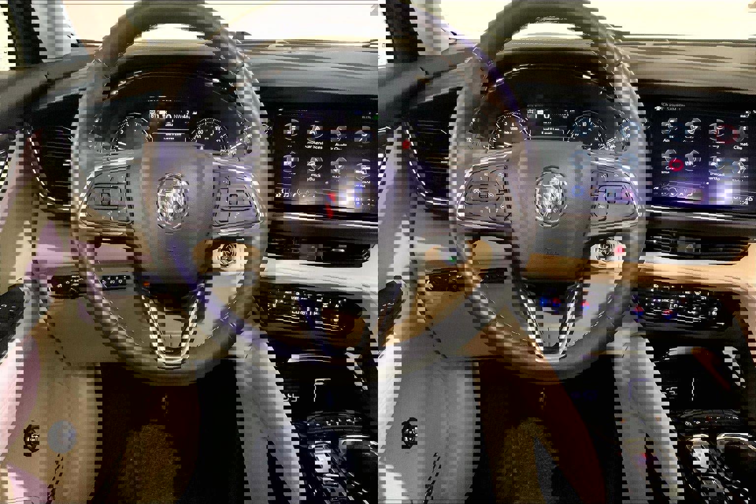 Used 2023 Buick Envision Avenir image 5