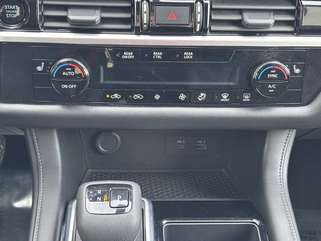 Used 2025 Nissan Pathfinder SV AWD/4WD image 20