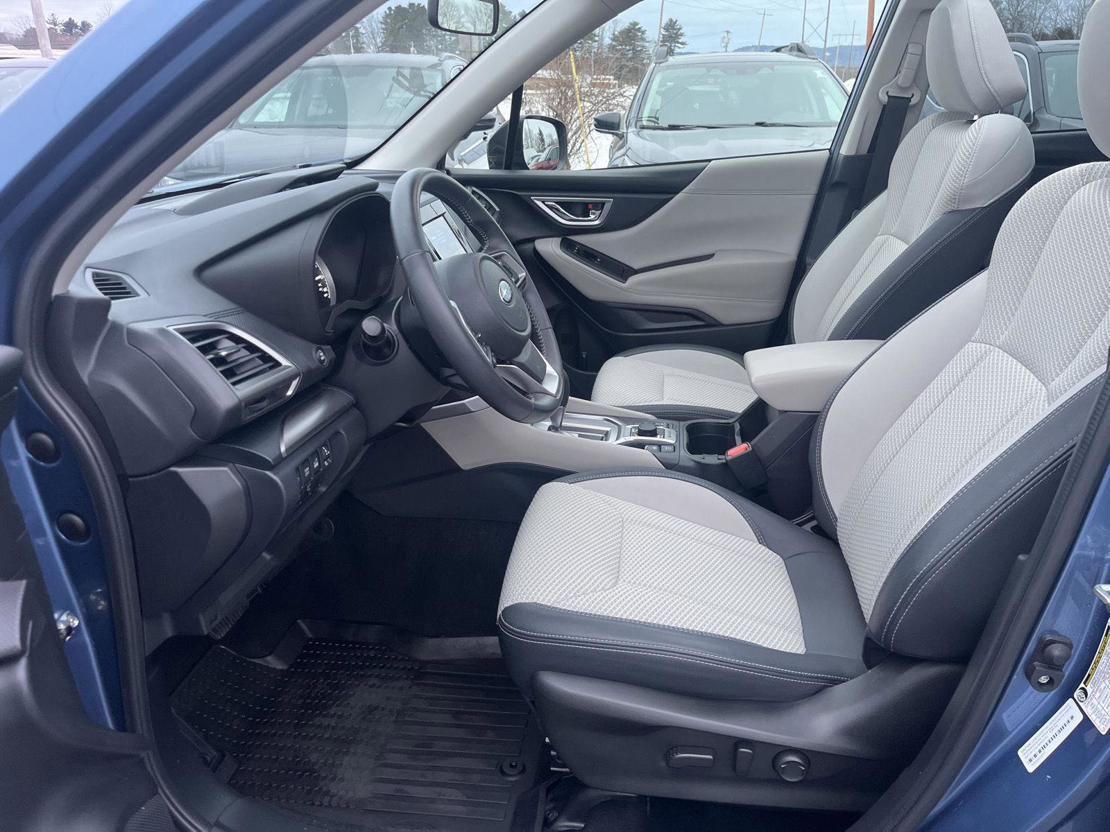 Used 2023 Subaru Forester Premium image 10