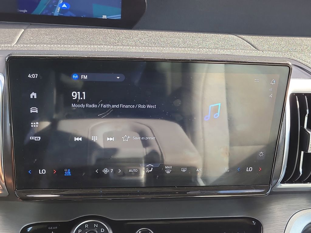 Certified 2025 Ford Expedition Platinum image 26