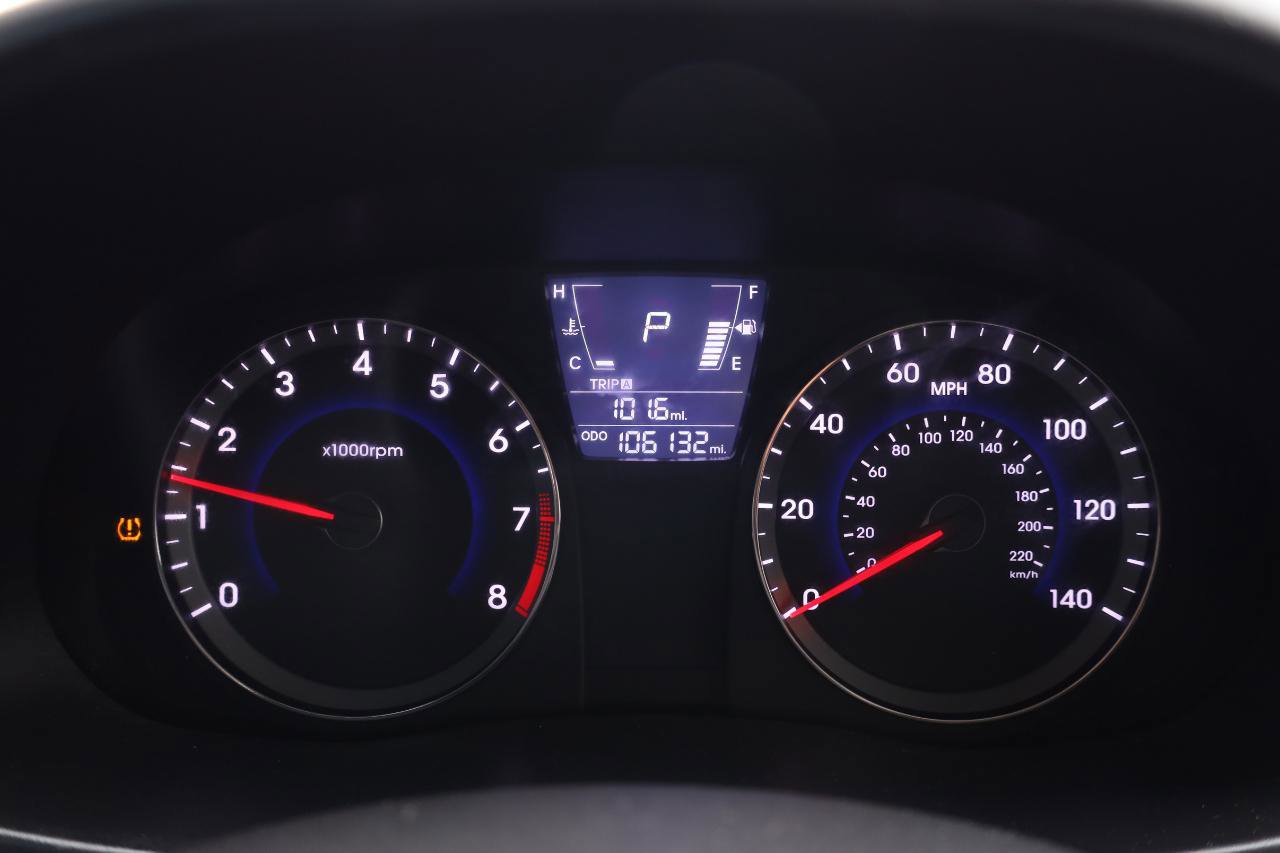 Used 2013 Hyundai Accent GS image 8