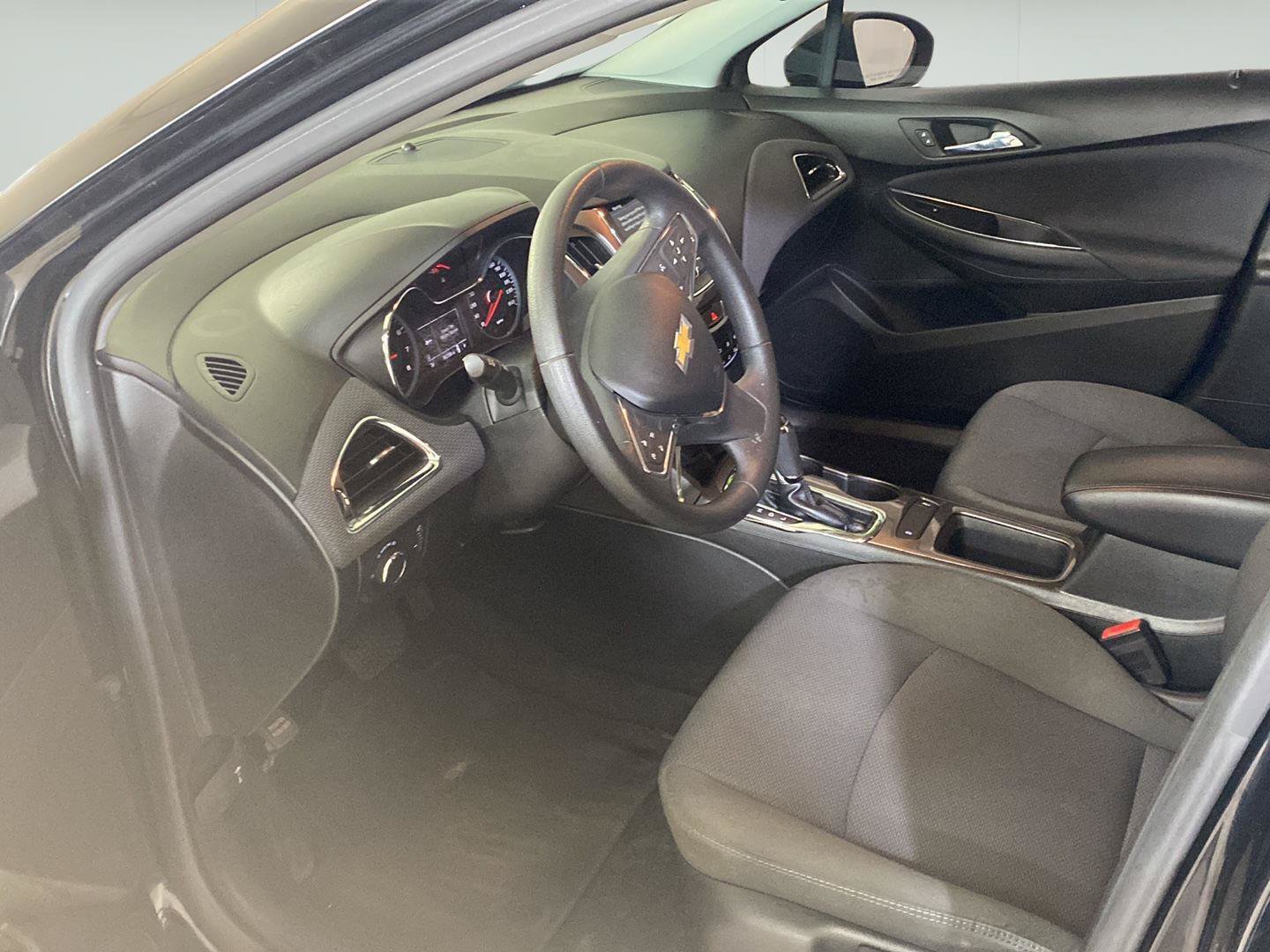 Used 2019 Chevrolet Cruze LT FWD image 13