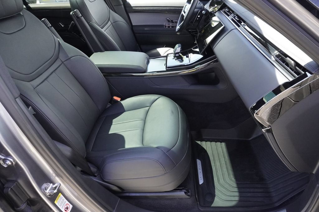 Used 2025 Land Rover Range Rover Sport SE AWD/4WD image 23