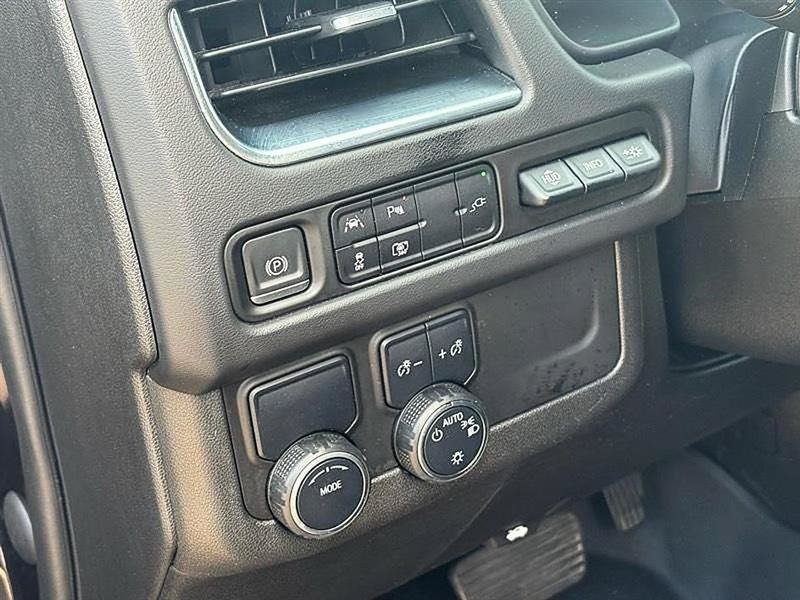 Used 2022 Chevrolet Tahoe Premier w/ Premium Package 2 RWD image 19