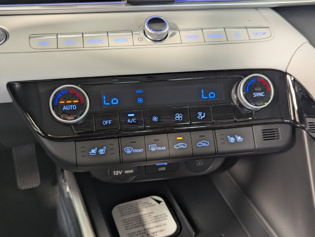 New 2026 Hyundai Elantra Limited FWD image 20