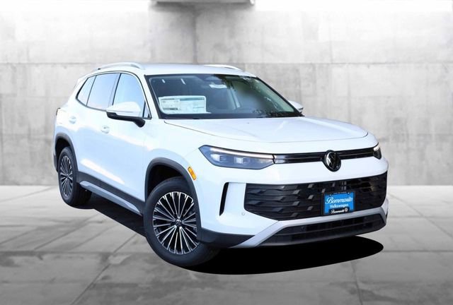 New 2025 Volkswagen Tiguan S image 2