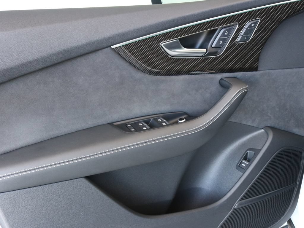 Used 2023 Audi SQ7 Premium Plus AWD/4WD image 27