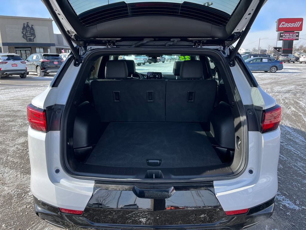 Used 2025 Chevrolet Blazer RS w/ Enhanced Convenience Package image 30