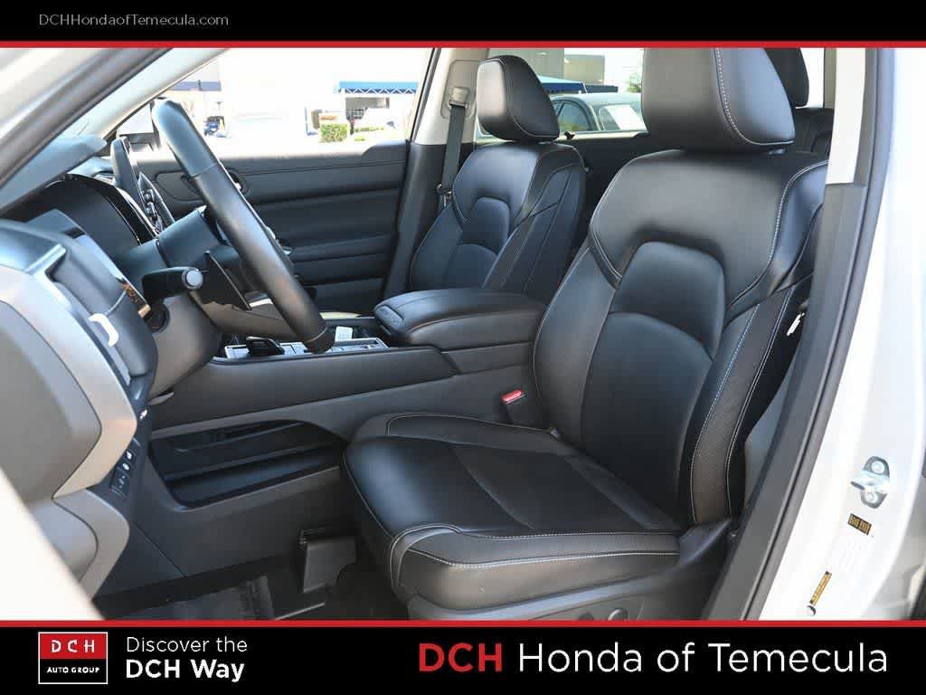 Used 2024 Nissan Pathfinder SL w/ SL Premium Package image 19
