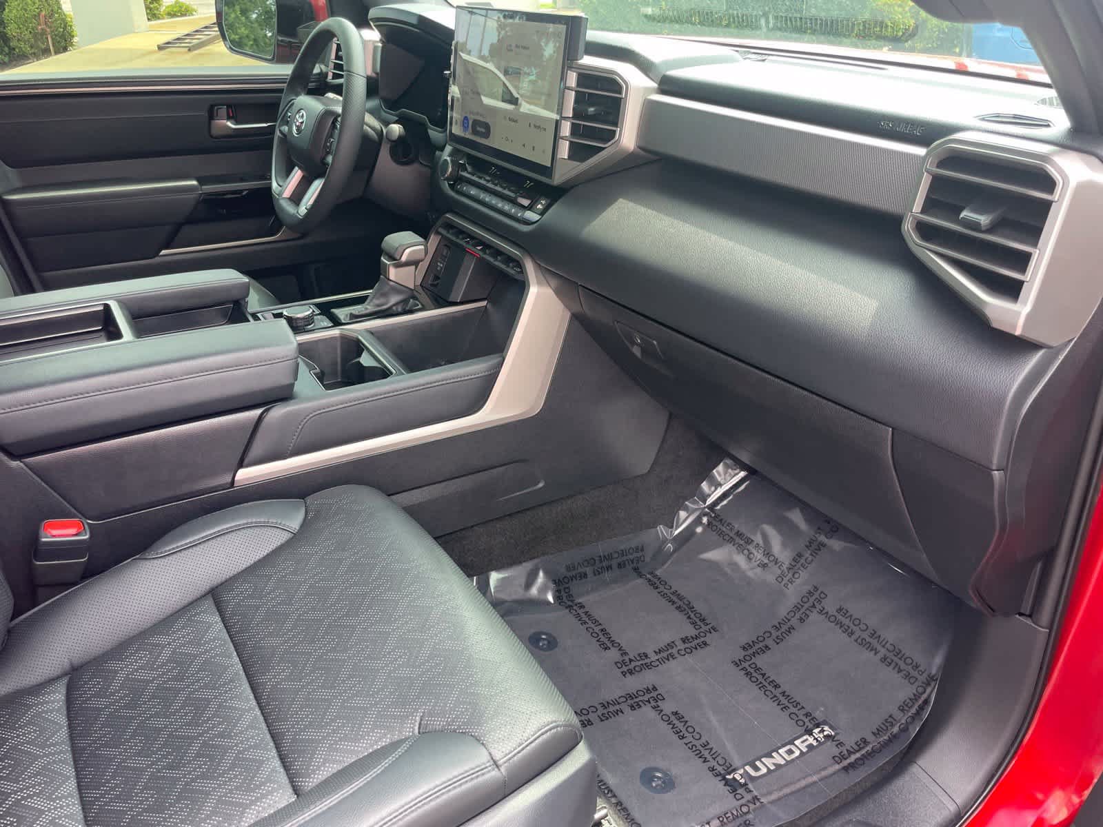 Used 2025 Toyota Tundra Limited AWD/4WD image 23