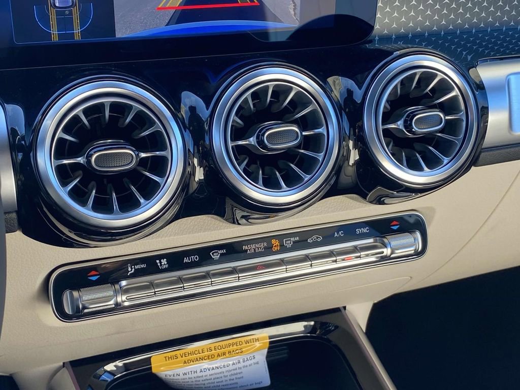 Certified 2025 Mercedes-Benz GLB 250 image 30