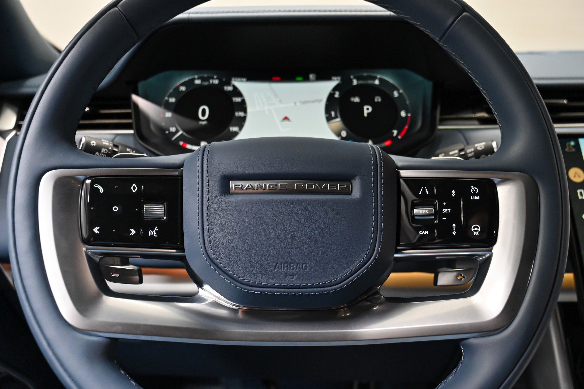 Used 2023 Land Rover Range Rover LWB SV Autobiography image 9