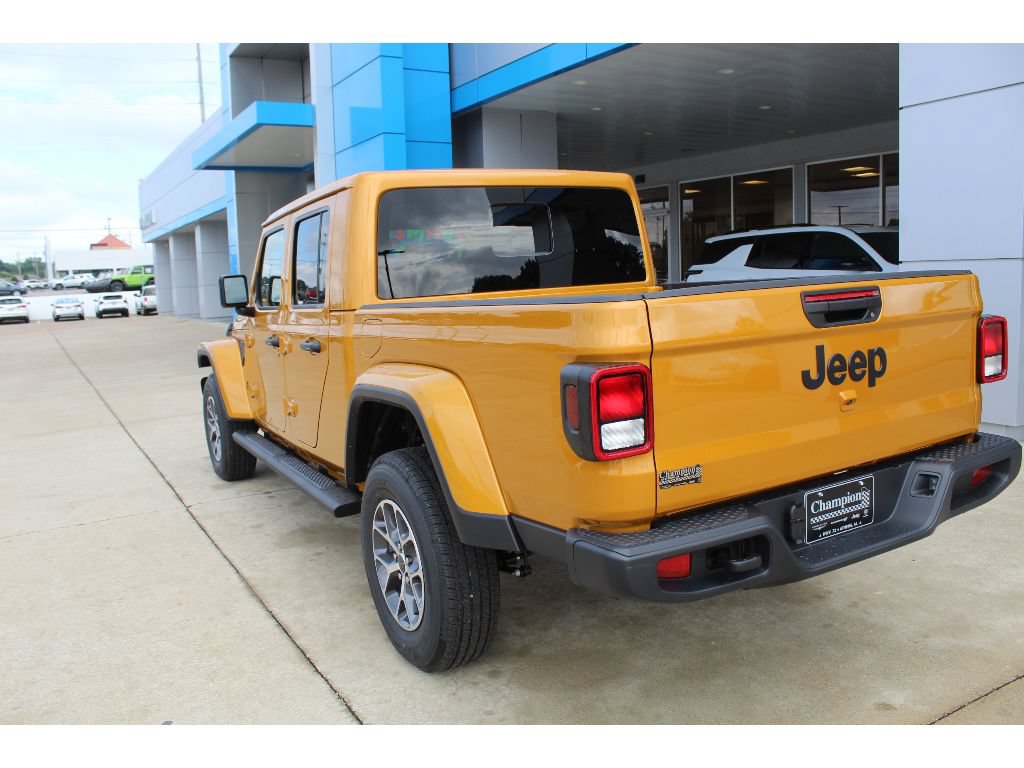 New 2026 Jeep Gladiator Sport AWD/4WD image 7