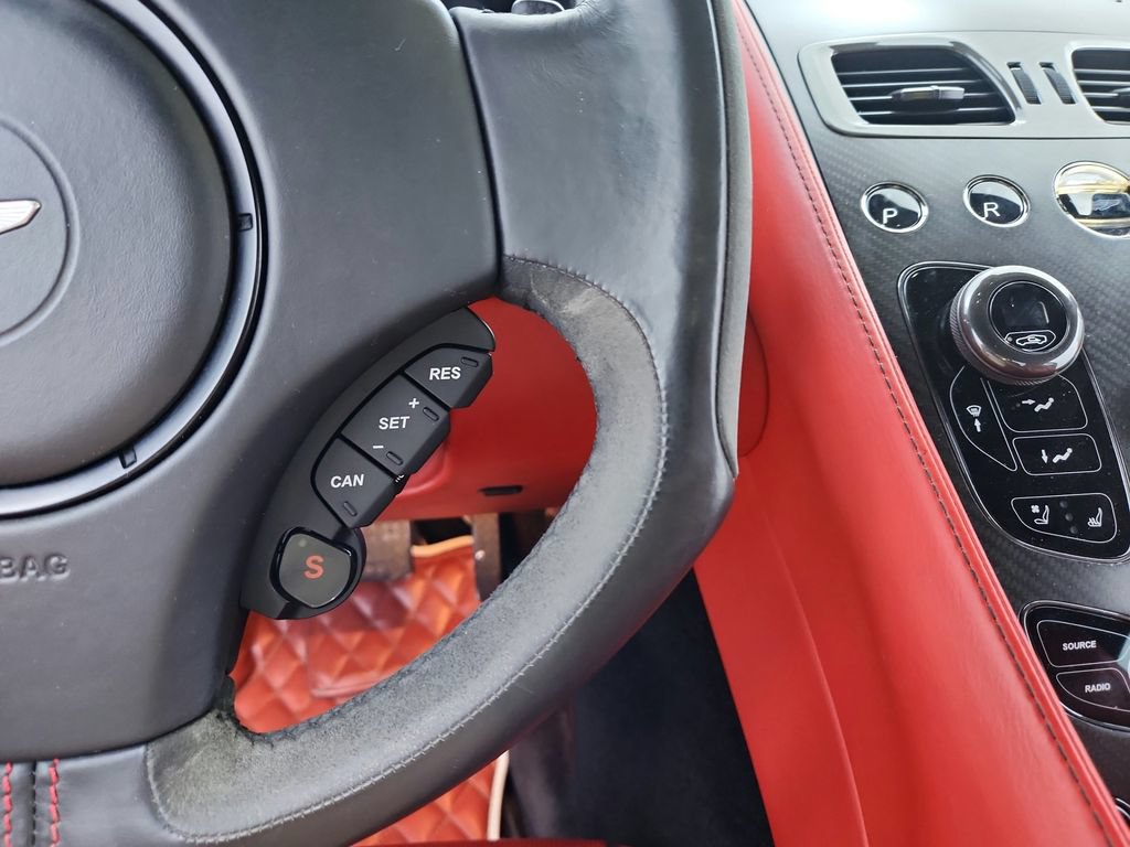 Used 2014 Aston Martin Vanquish Coupe RWD image 21