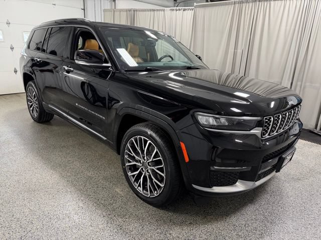 Used 2022 Jeep Grand Cherokee L Summit AWD/4WD image 3