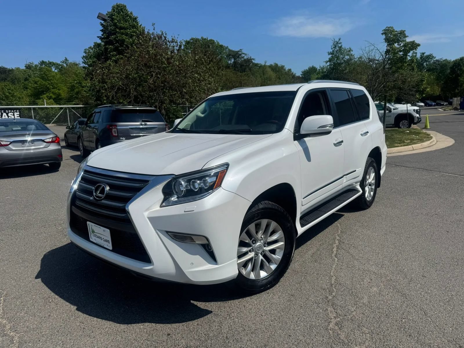 Used 2015 Lexus GX 460 w/ Premium Package AWD/4WD image 3