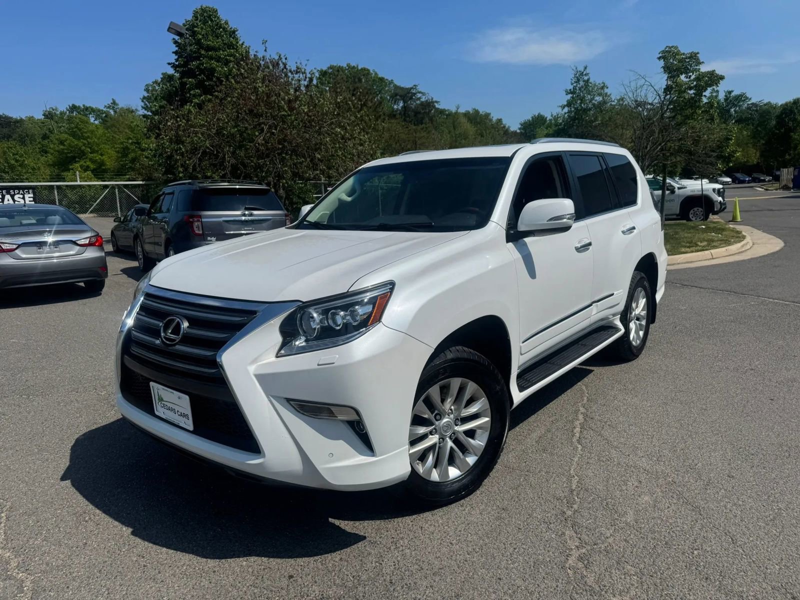 Used 2015 Lexus GX 460 w/ Premium Package AWD/4WD image 3