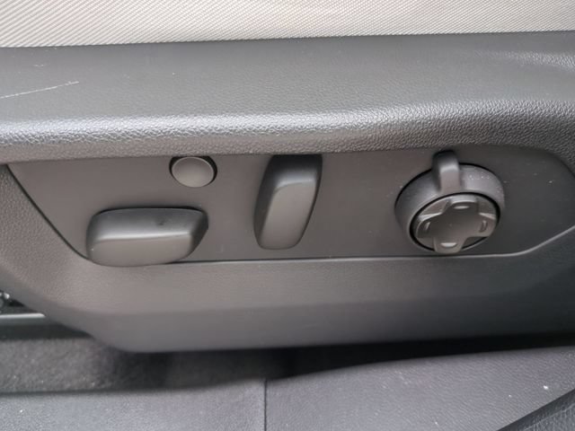 Used 2025 Buick Envision Avenir AWD/4WD image 22