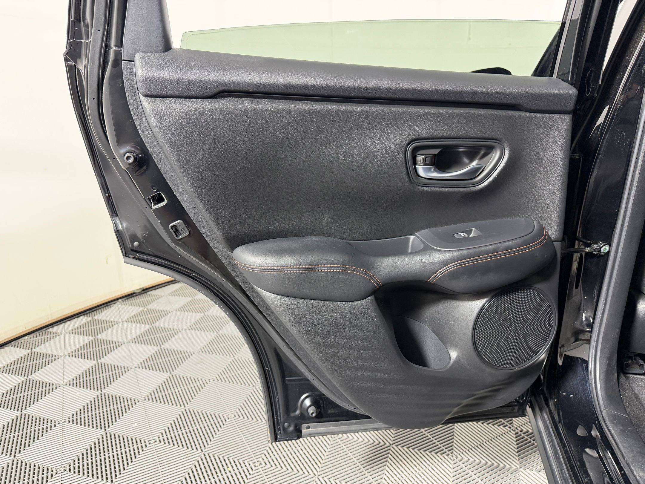 Certified 2025 Honda HR-V Sport image 24