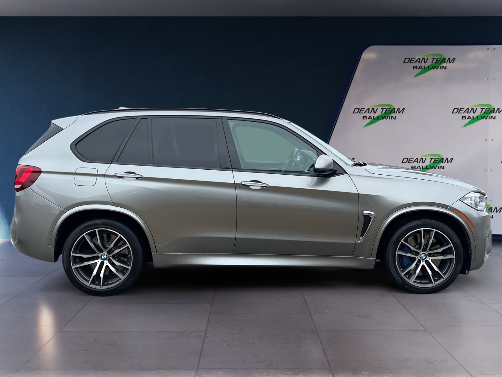 Used 2018 BMW X5 M w/ Executive Package image 10