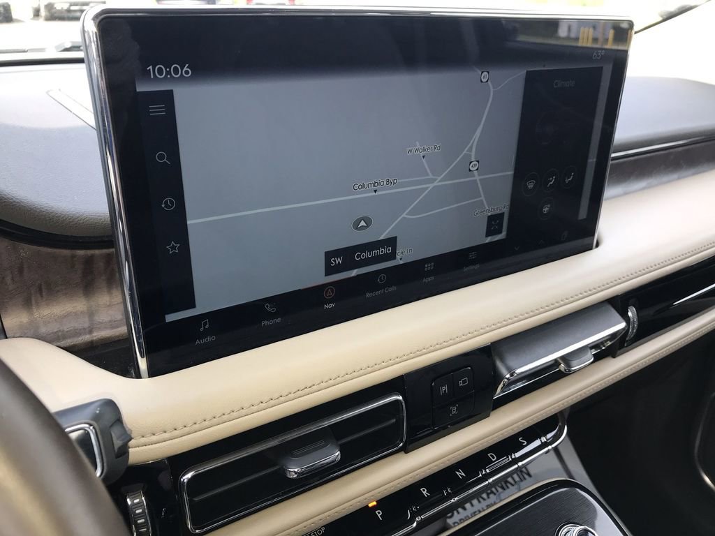 Used 2022 Lincoln Nautilus Reserve AWD/4WD image 16