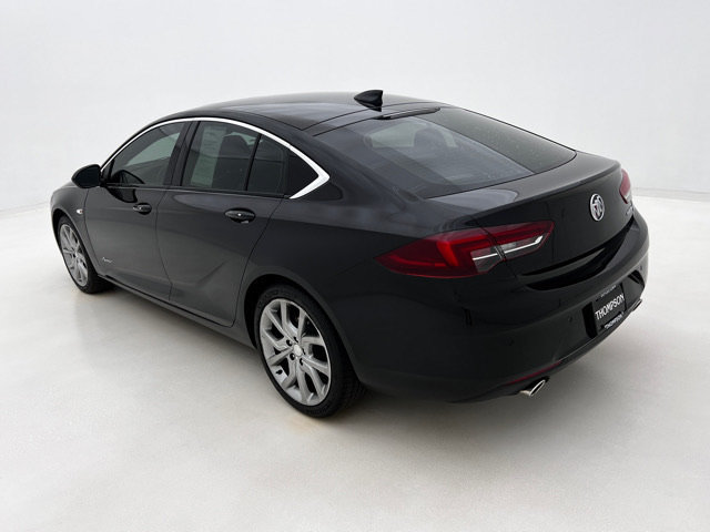 Used 2019 Buick Regal Avenir w/ Driver Confidence Package II FWD image 9