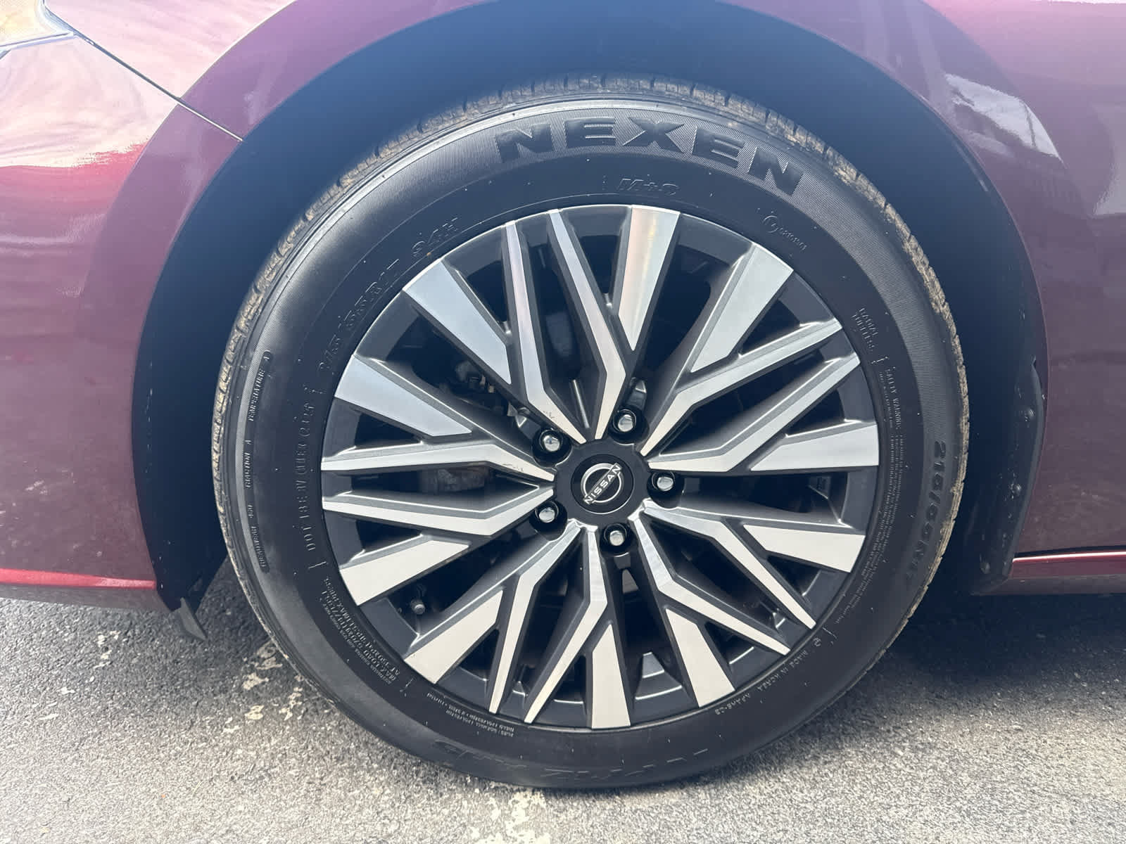Used 2024 Nissan Altima 2.5 SV FWD image 10