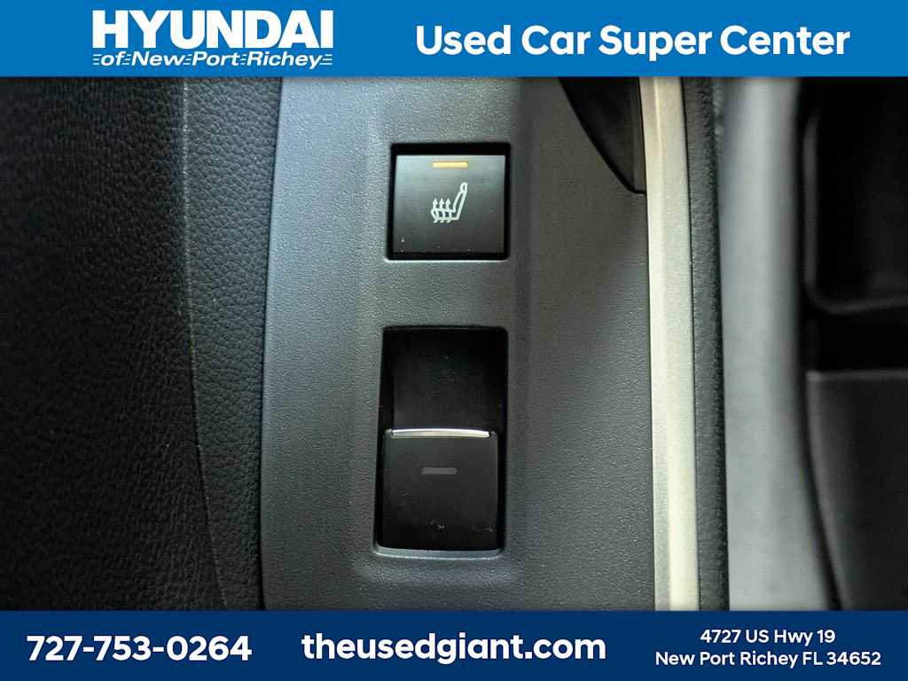 Used 2025 Toyota RAV4 Limited w/ Advanced Technology Package image 17