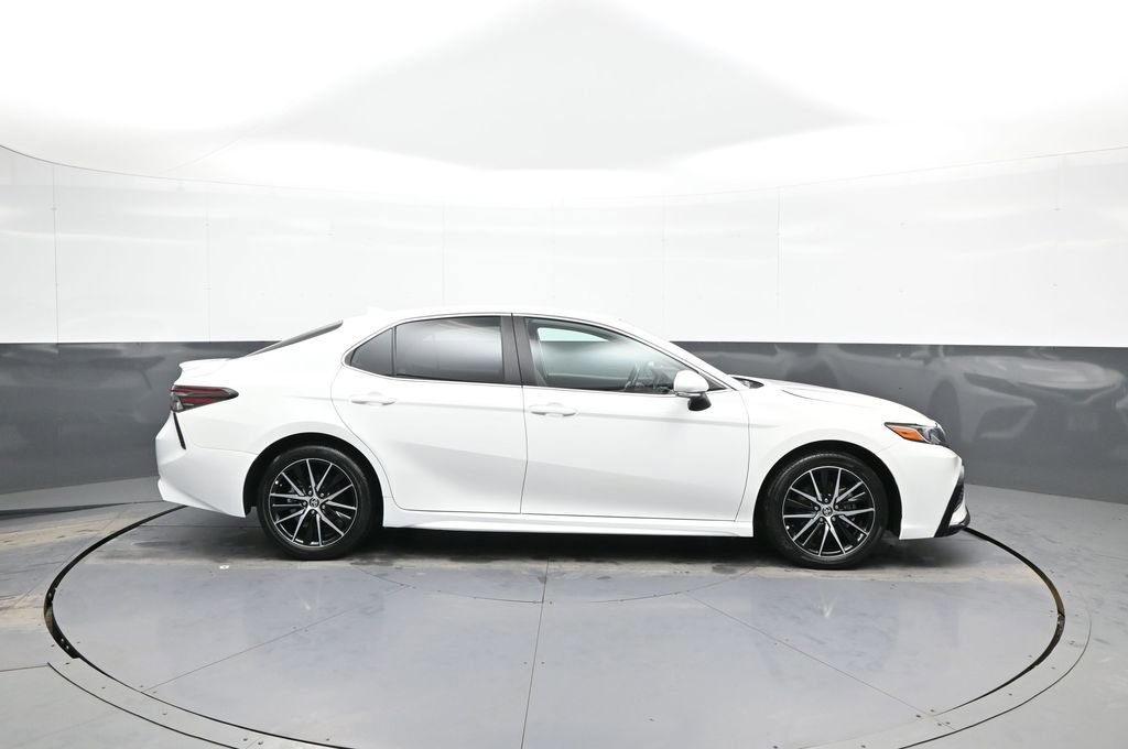 Certified 2023 Toyota Camry SE image 5