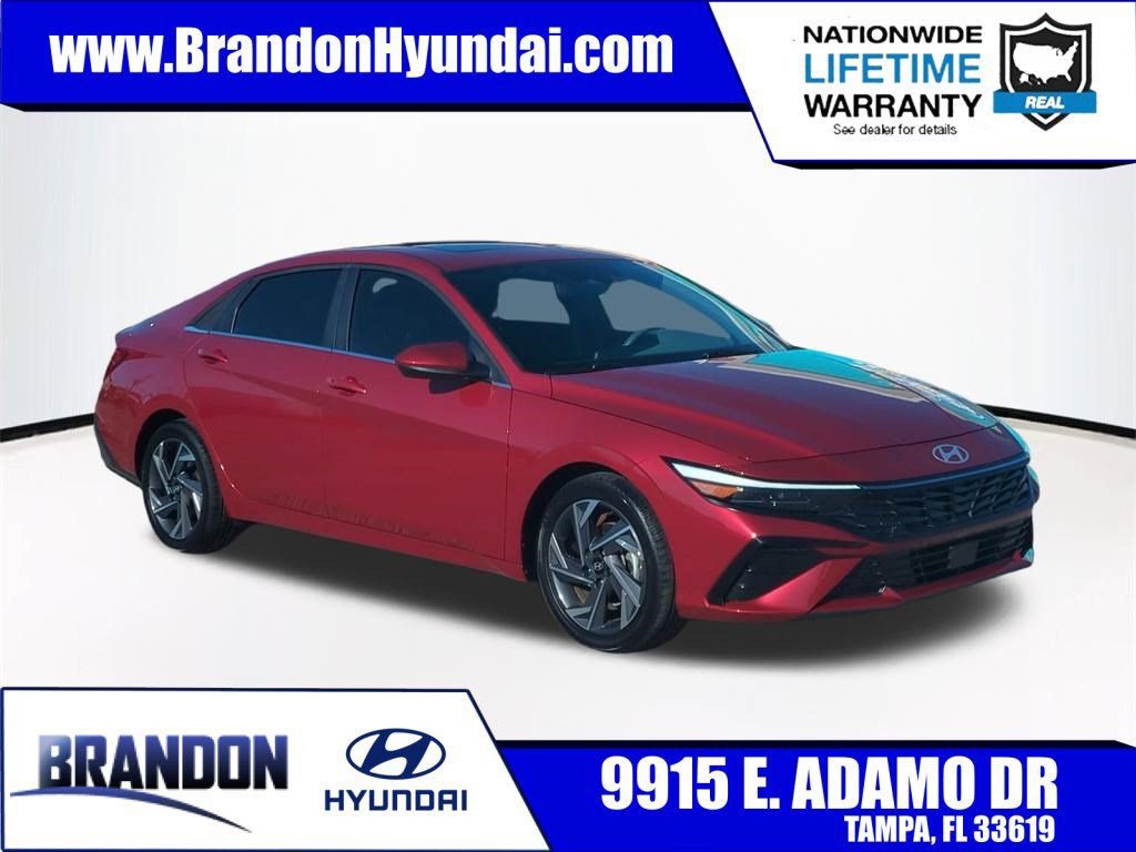 Used 2025 Hyundai Elantra SEL FWD image 1