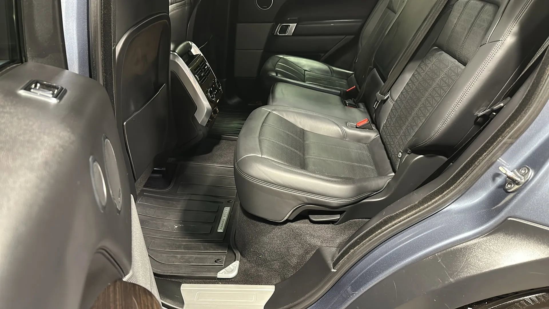 Used 2019 Land Rover Range Rover Sport HSE Dynamic image 11