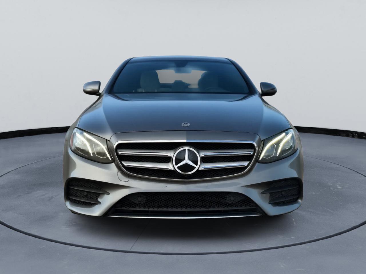 Used 2017 Mercedes-Benz E 300 image 3